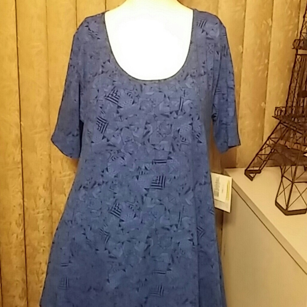 LuLaRoe perfect tee sz Small bnwt